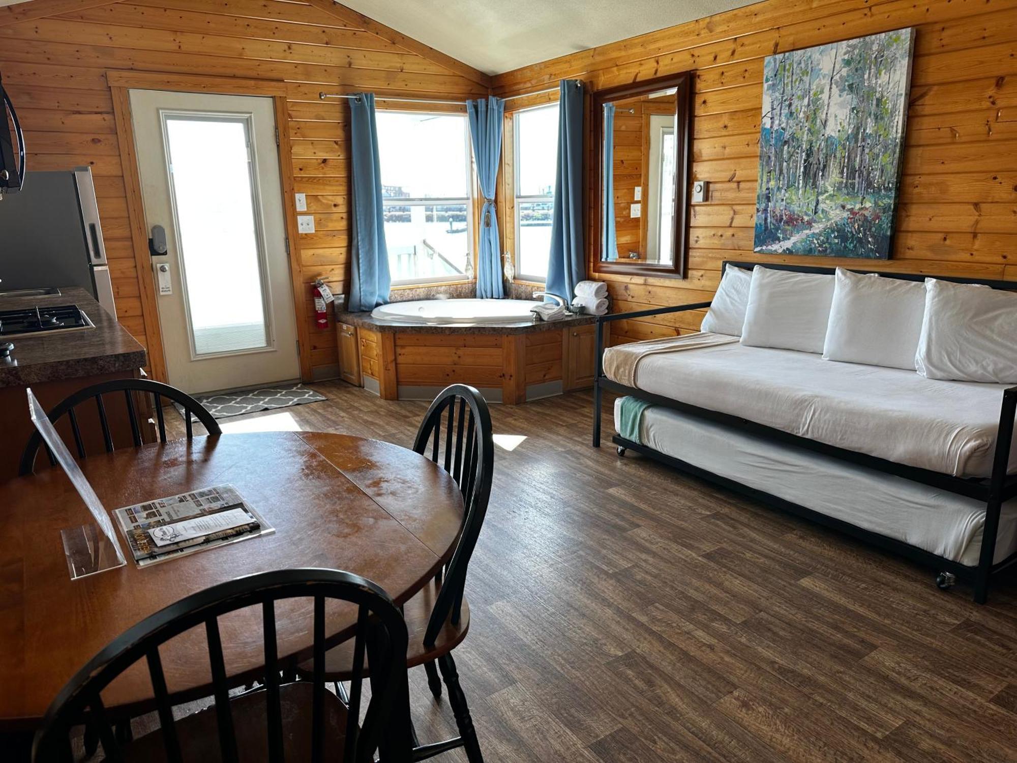 Westport Marina Cottages Экстерьер фото