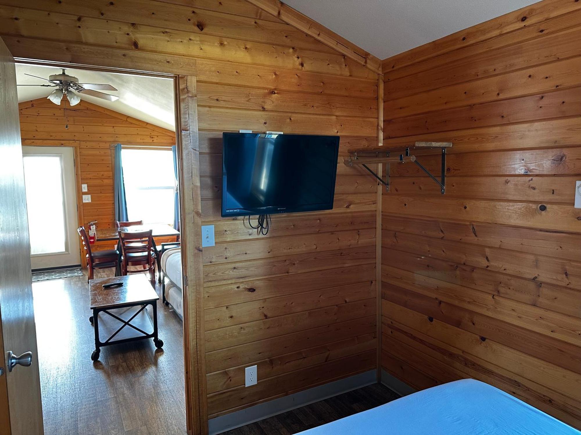 Westport Marina Cottages Экстерьер фото